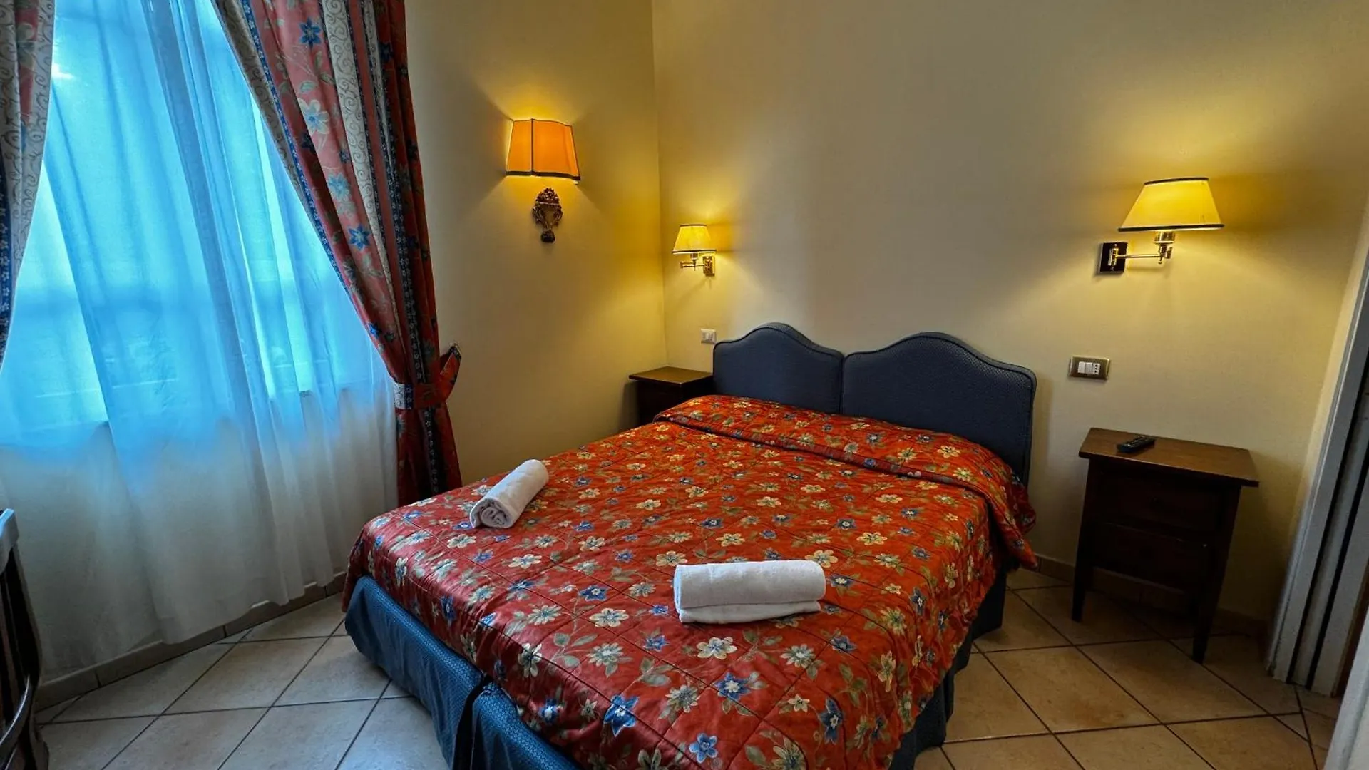 Villa Le Camelie Siena Guest house