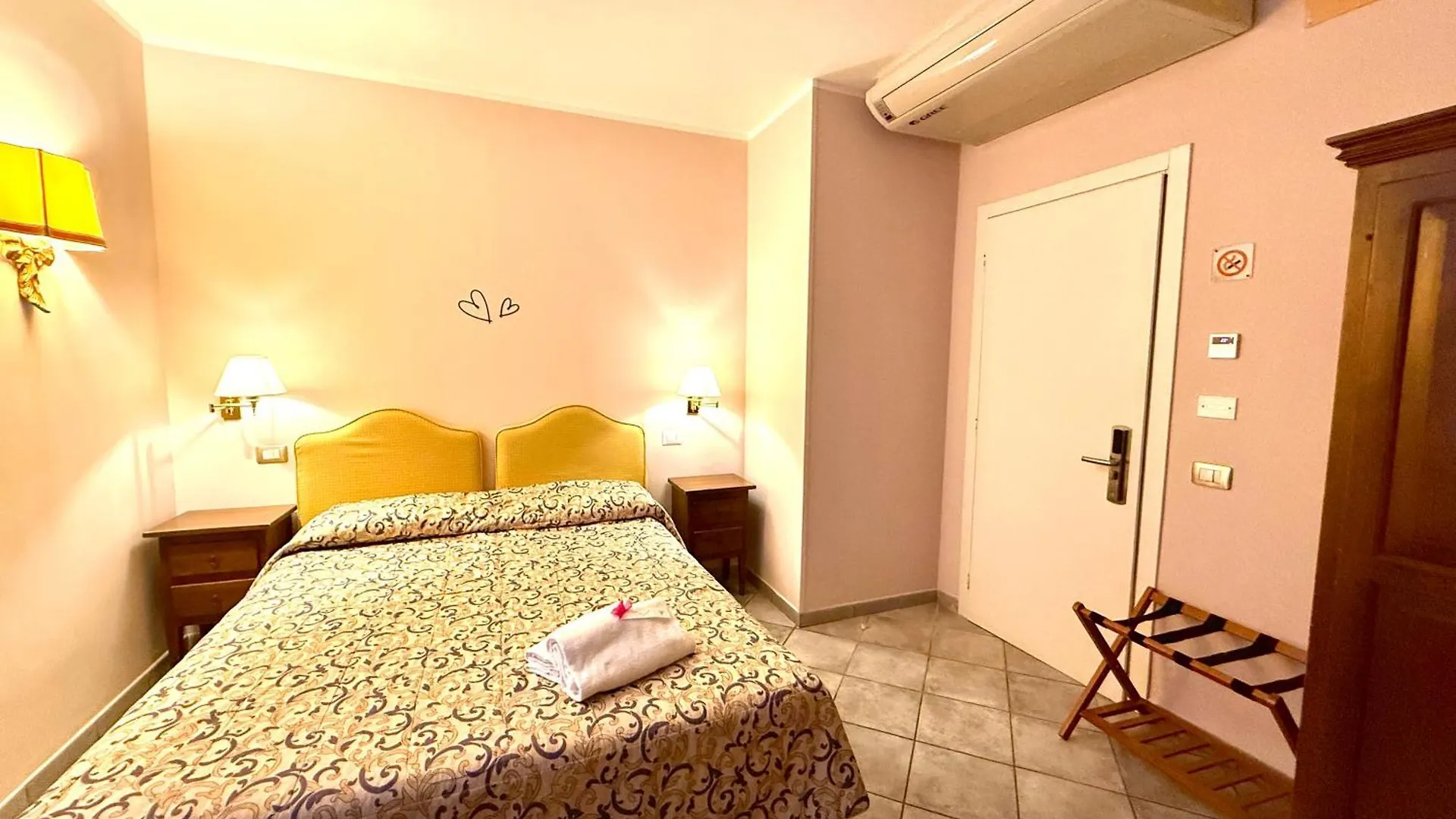 Villa Le Camelie Siena