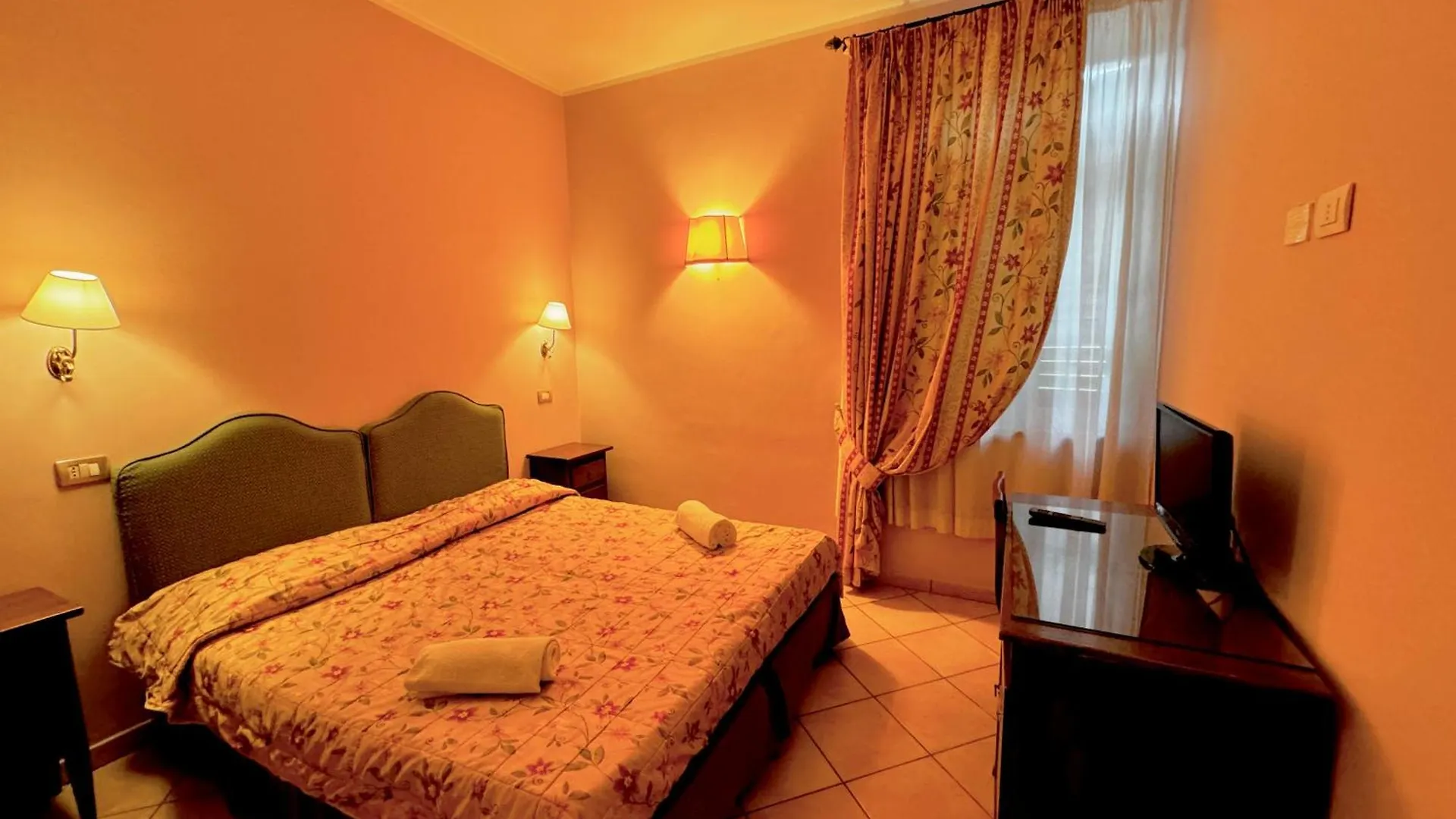 Villa Le Camelie Σιένα Πανσιόν
